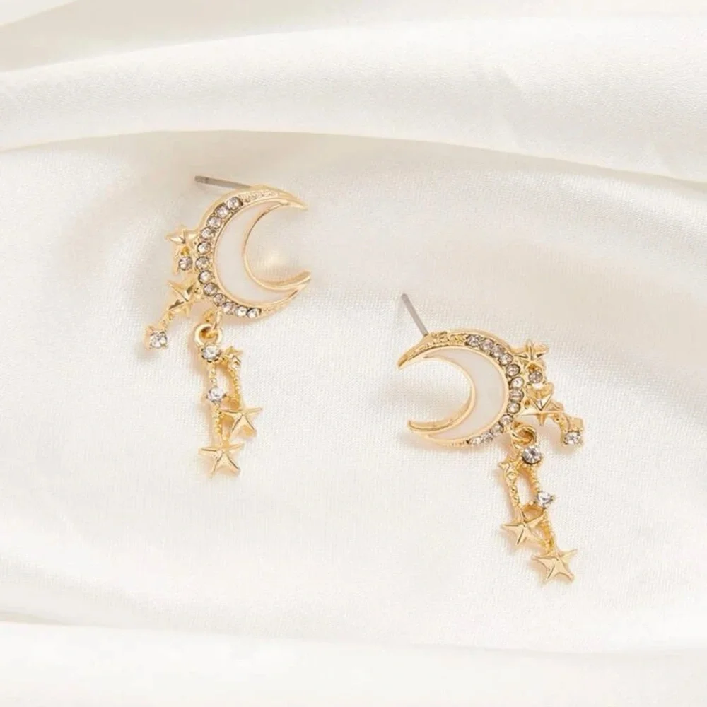 ๐ Sterling Silver Moon Earrings ๐ - Picture 3 of 5